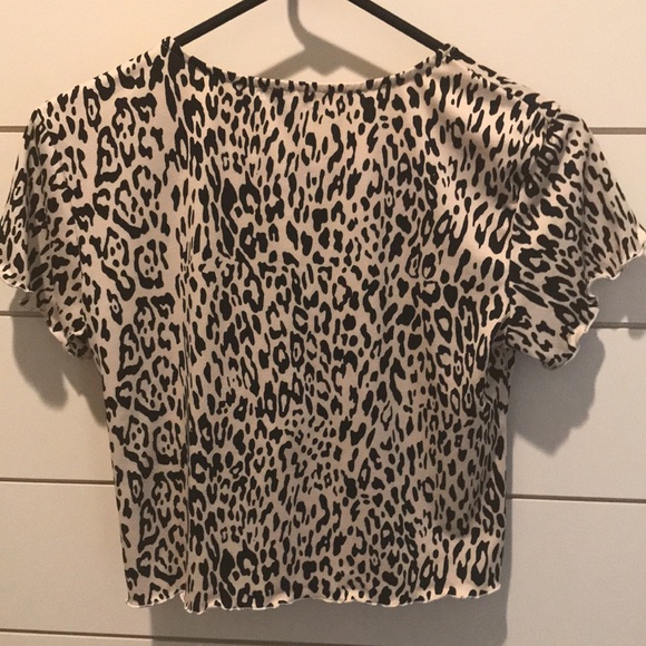 Originality Leopard Crop Top - Picture 3 of 7